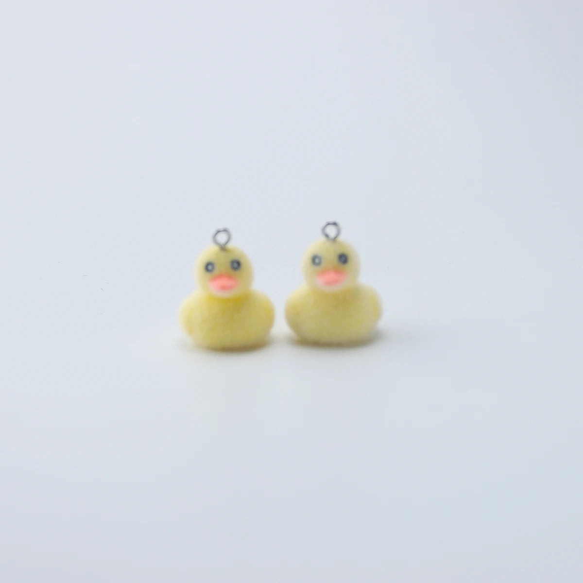 30pcs 3D Flocking cartoon mini Ducklings charms cute Resin Doll Pendant for Backpack chains Keychains DIY Jewelry make fittings