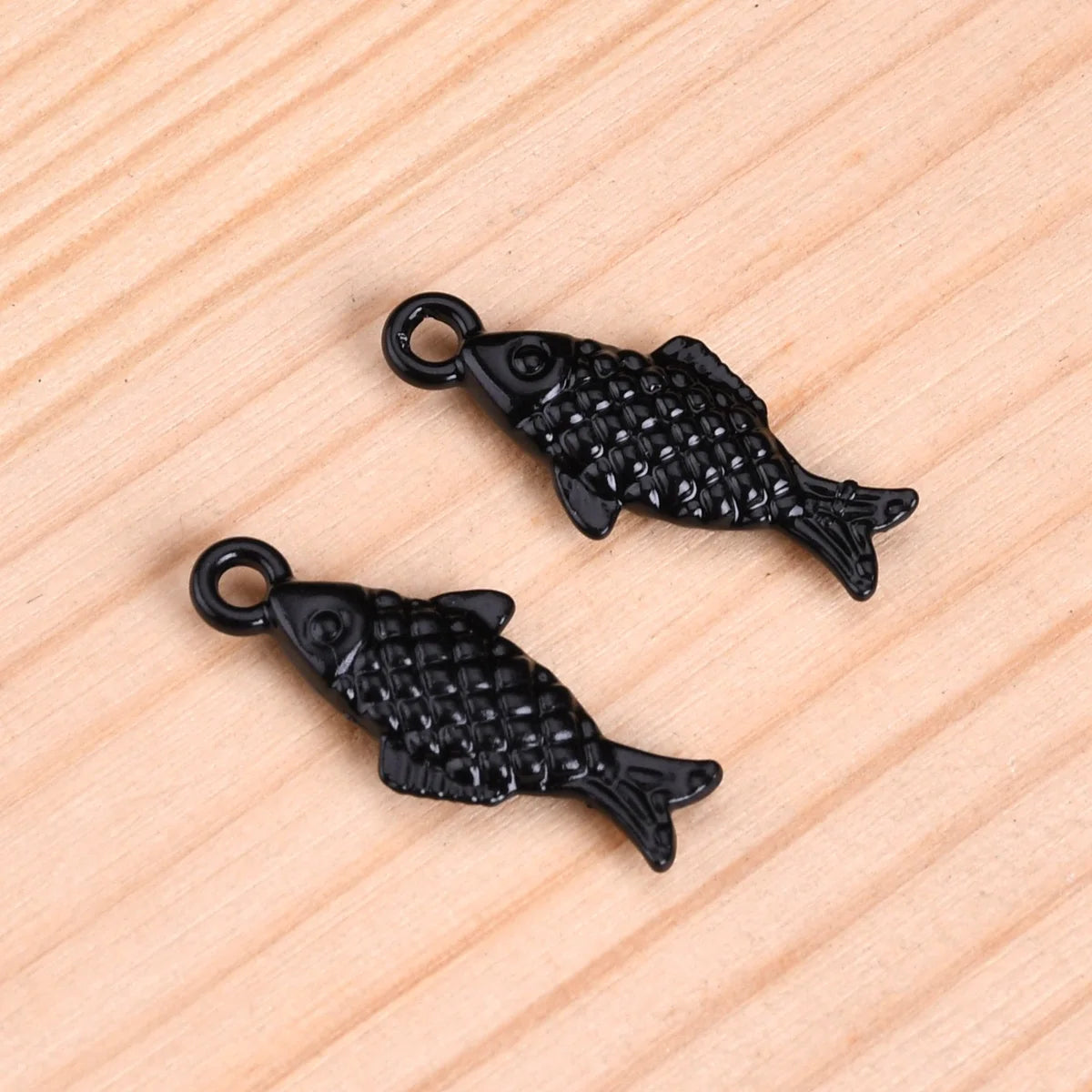 10pcs Fish Shape 20x8mm Gold/Silver/Bronze Color Loose Metal Pendants Beads For Jewelry Making DIY Crafts Findings